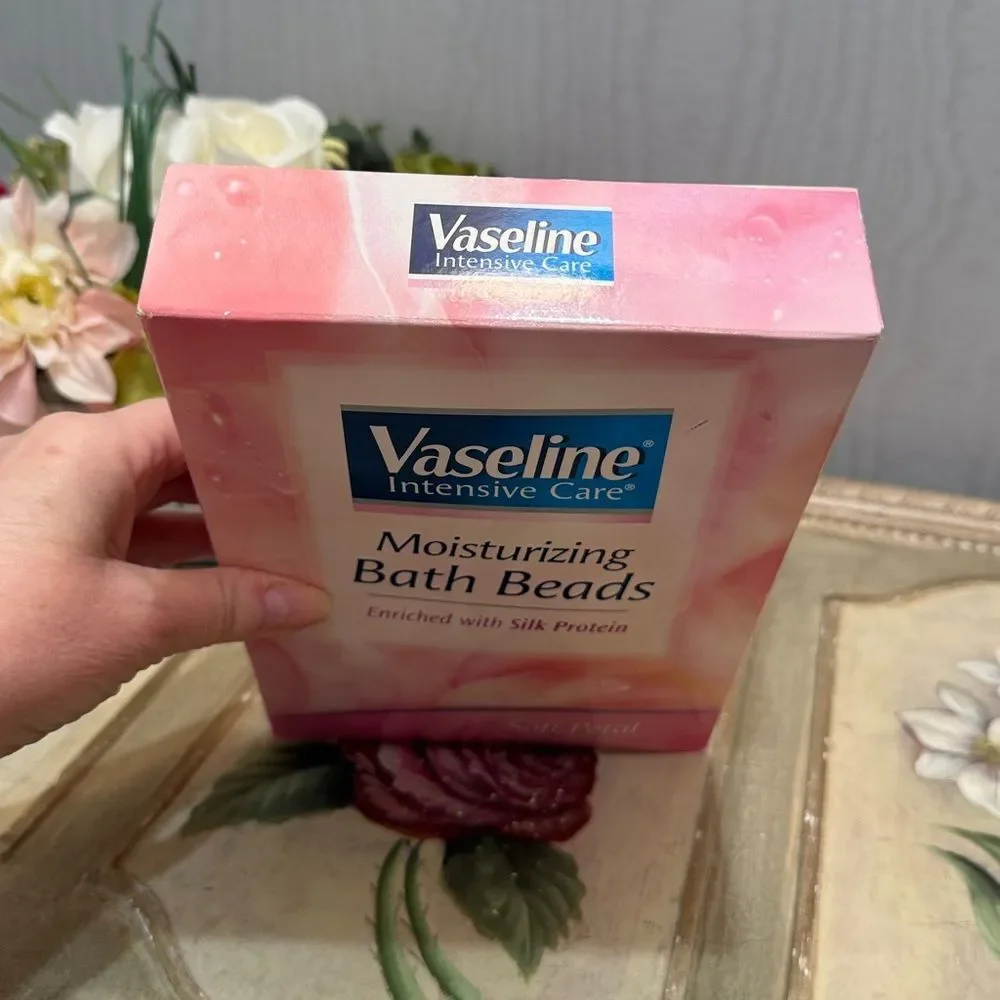 Discontinued Vaseline Intensive Care Moisturizing Bath Beads Soft Petal Sealed